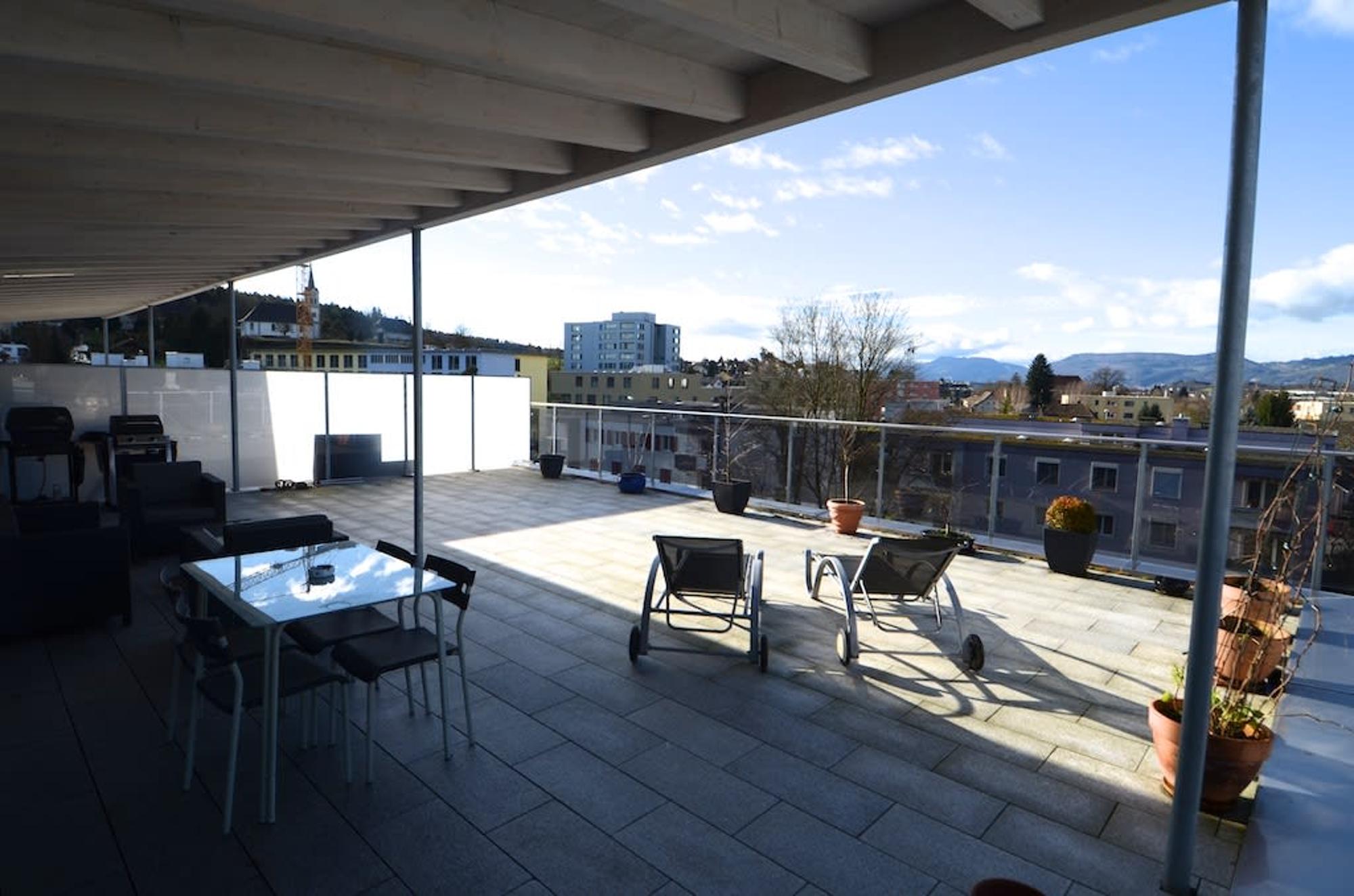 Riesengrosse Dachterrasse mit Wohnung!, Rothrist | Attikawohnung mieten