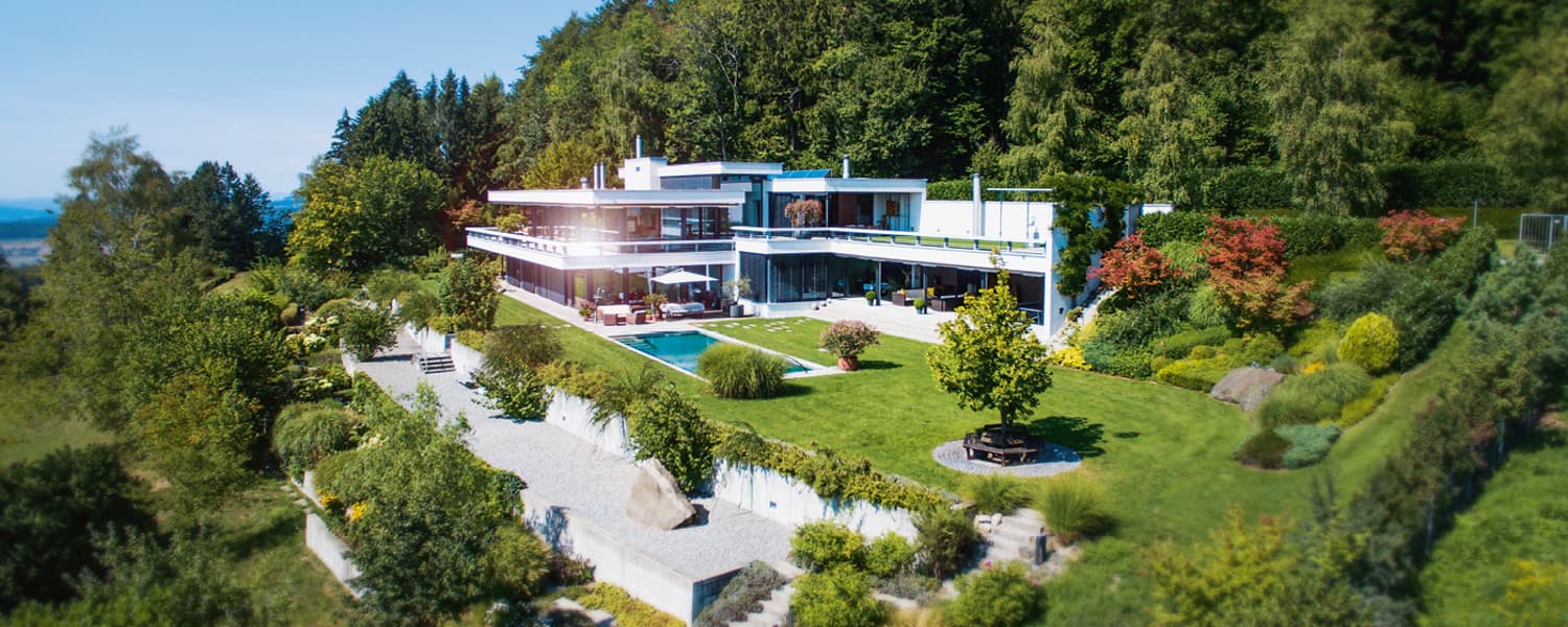 Spektakuläre Luxusvilla Mit Swimmingpool Zwischen Zug Und