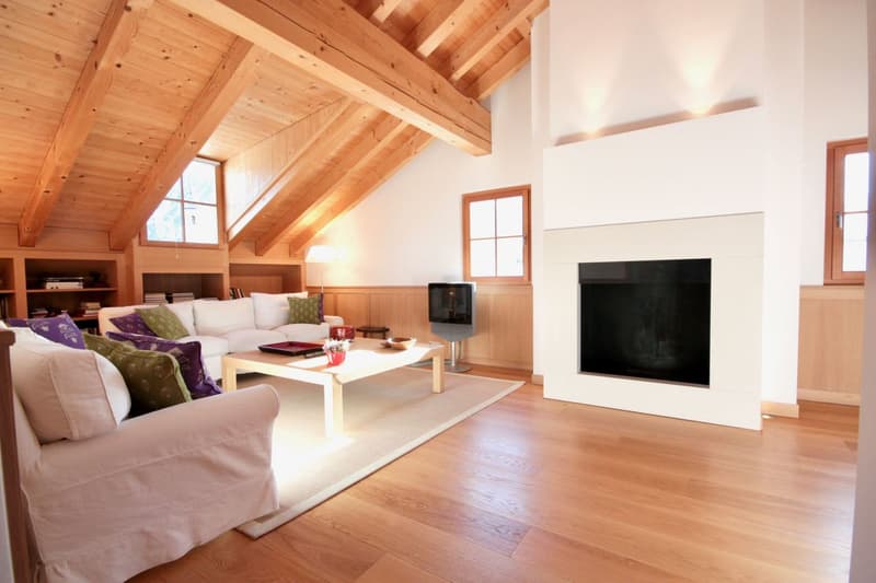 Moderne Dachwohnung im Engadiner Haus, Bever | Maisonette / Duplex